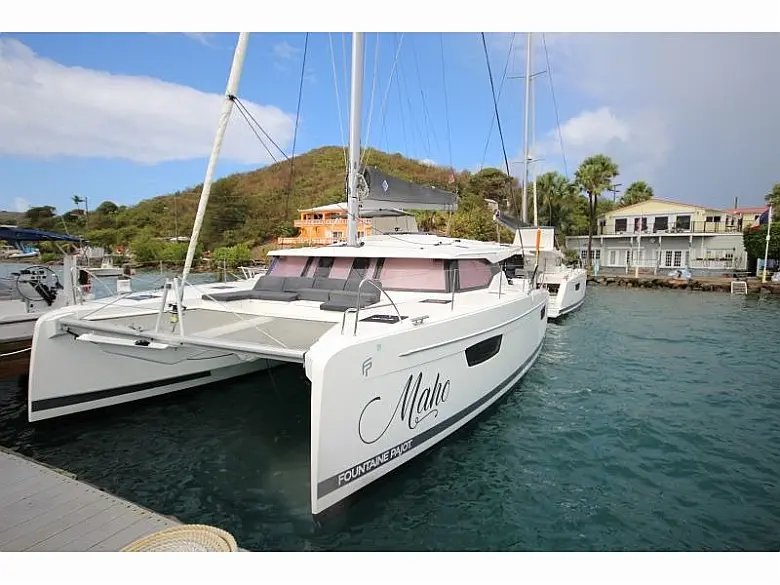 Fountaine Pajot Astrea 42