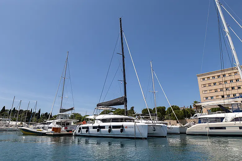 Lagoon 51