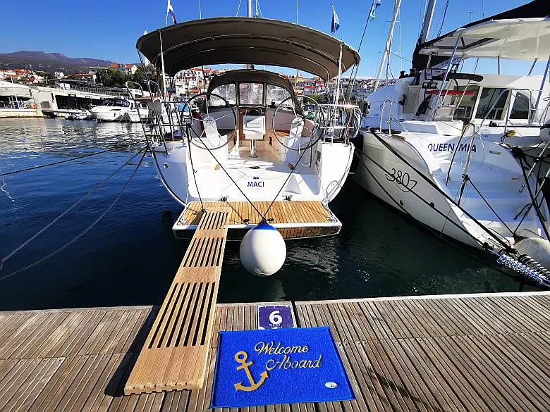 Bavaria Cruiser 37