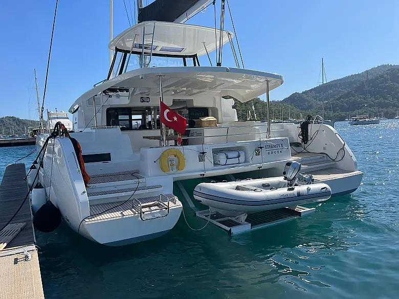 Lagoon 46 Fly